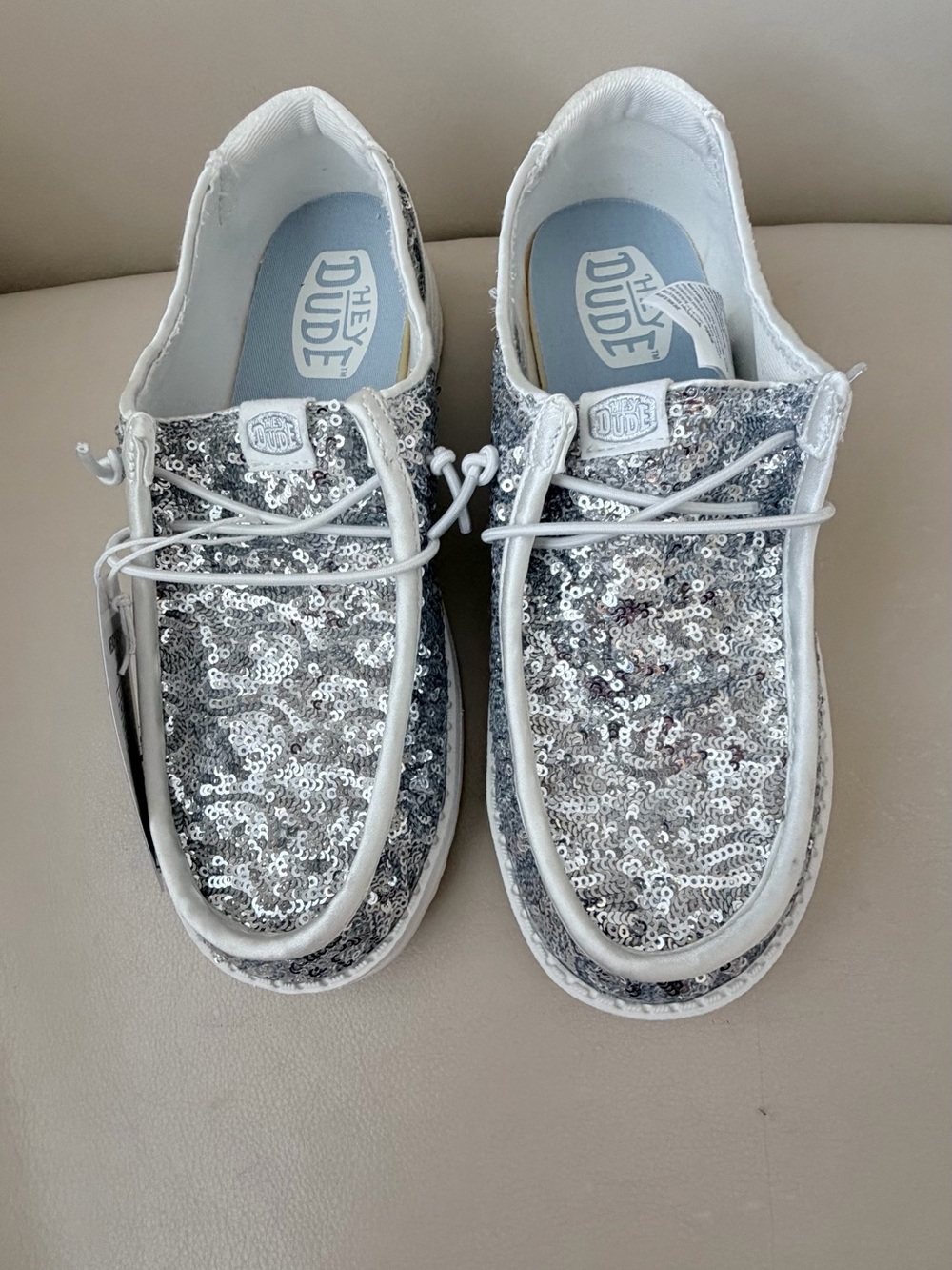 Hey Dude Wendy Sequin Cream Silver Slip On Shoes Women’s Size 6